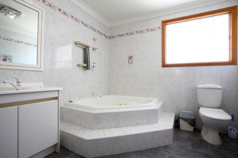 Cost of Bathtub Installation in Gloversville, NY